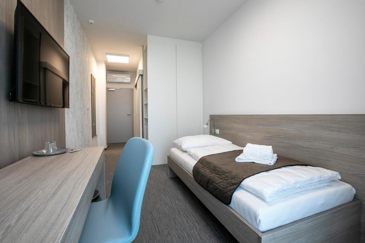 Hotel Hendi Centrum Piest'any Exteriér fotografie